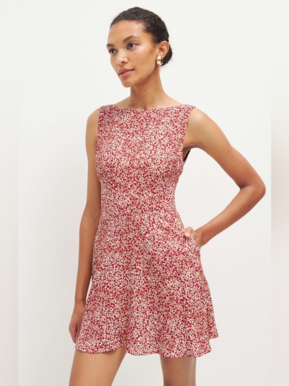 Reformation Elva Rose Pattern
Sleeveless Dress 4